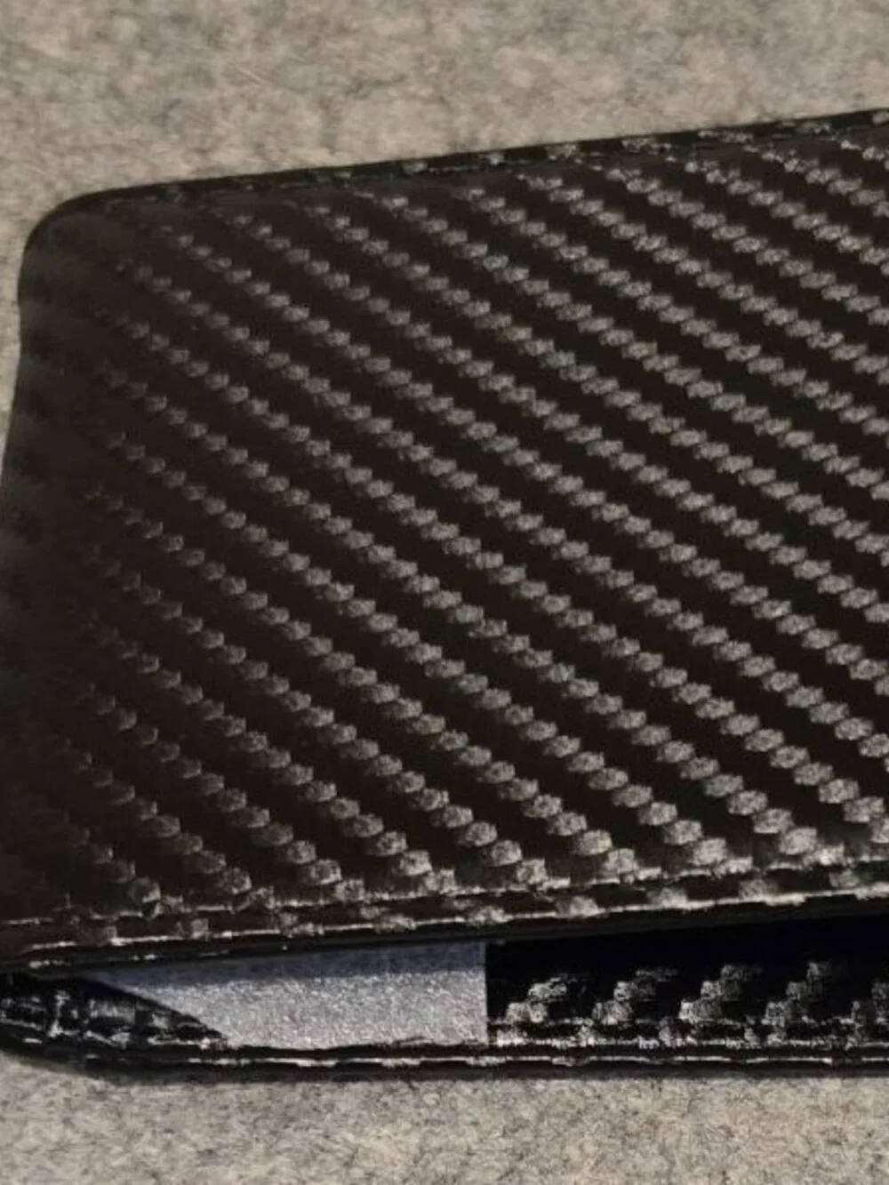 Slim Bifold Money Clip Wallet with Carbon Fiber Pattern